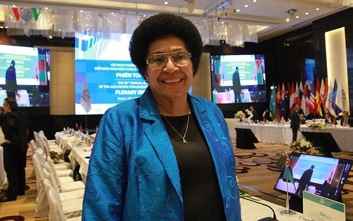 nhung bong hong thep cua chau a tbd tai appf 26