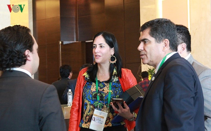 nhung bong hong thep cua chau a tbd tai appf 26