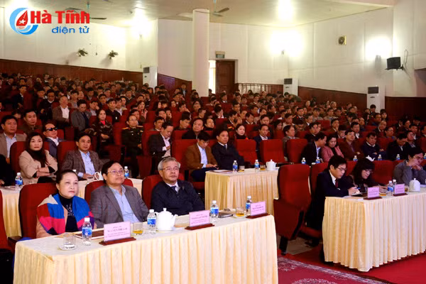 ha tinh quan triet cac nghi quyet quan trong ve phat trien kt xh