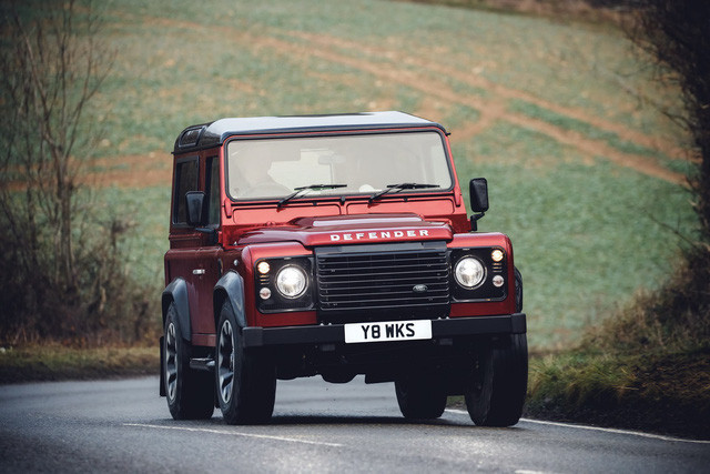 land rover hoi sinh defender bang phien ban nhanh nhat manh nhat lich su