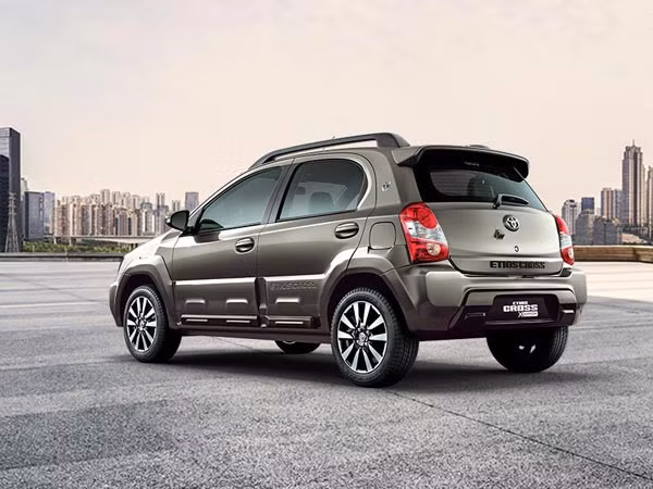 toyota gay soc voi o to gia re chi 249 trieu dong