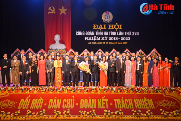 nguyen bi thu huyen uy ky anh giu chuc chu tich ldld tinh ha tinh