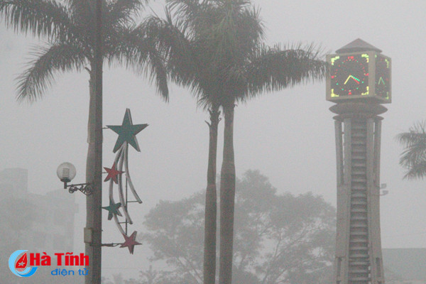 thanh pho ha tinh mo ao trong suong mu