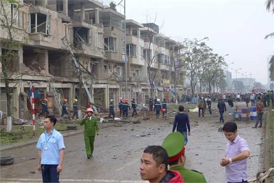 Phó Thủ tướng Nguyễn Xuân Phúc chỉ đạo khắc phục hậu quả vụ nổ tại Hà Đông ảnh 2