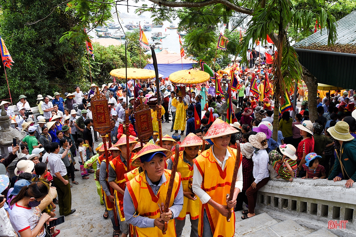 Lễ hội đền Chiêu Trưng - linh thiêng và rực rỡ!