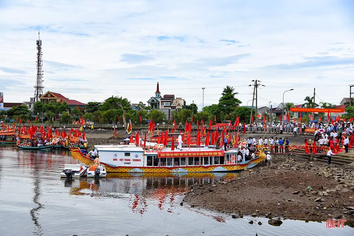 Lễ hội đền Chiêu Trưng - linh thiêng và rực rỡ!