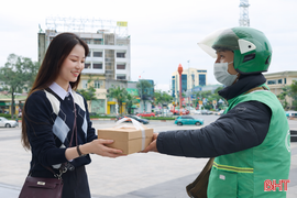 Dịch vụ giao đồ ăn qua ứng dụng lan nhanh ở Hà Tĩnh