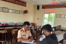 Tài xế xe ba gác chạy ngược chiều bị phạt hơn 33 triệu đồng