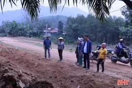 “Con đường cứu hộ” và nỗi bất an nơi vùng đồi Sơn Tây