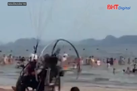 Đơn vị dù lượn lao vào khách ở Bãi Cháy bị phạt 21 triệu đồng