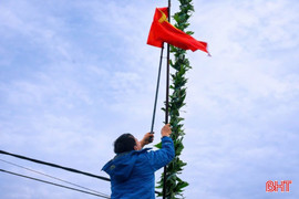 Dịch vụ dựng nêu Tết “cháy lịch” ngày 23 tháng Chạp