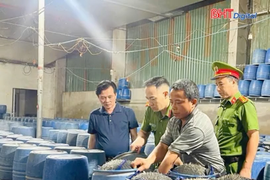 Khởi tố ba đối tượng bán 350 tấn giá đỗ ngâm chất cấm