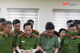 Thu giữ gần 6kg ma túy cùng súng đạn
