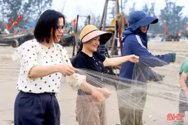 Làng chài, glamping cùng nhiều trải nghiệm cuốn hút tại biển Xuân Thành