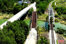 Cầu Lộc Yên nguy cơ thành "bẫy giao thông" sau khi dừng sử dụng