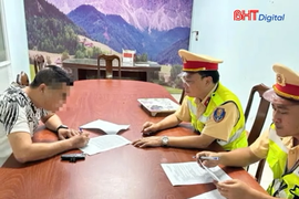 “Nhồi nhét” khách, tài xế và chủ xe nhận án phạt hàng trăm triệu đồng