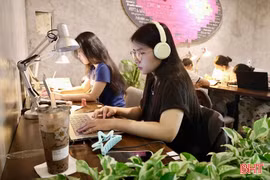 Người trẻ Hà Tĩnh miệt mài chạy deadline ngày lễ 