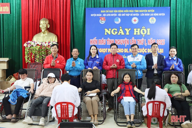 Cẩm Xuyên thu về 355 đơn vị máu trong ngày hội hiến máu tình nguyện