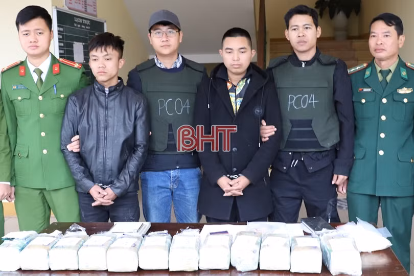 Hà Tĩnh: Triệt xóa đường dây vận chuyển 12kg ketamine, 5.600 viên hồng phiến, bắt 5 đối tượng