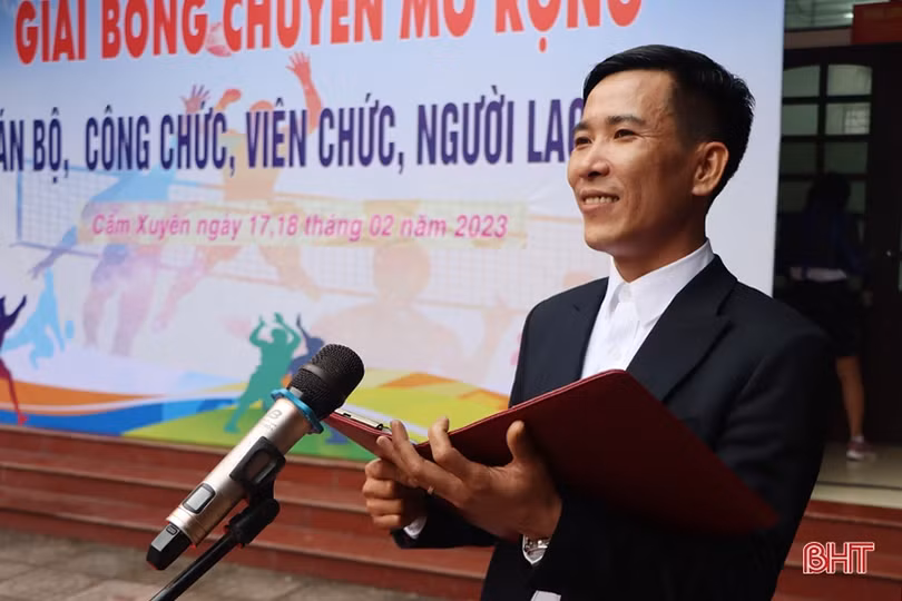 Sôi nổi giải bóng chuyền mừng đại hội công đoàn các cấp ở Cẩm Xuyên