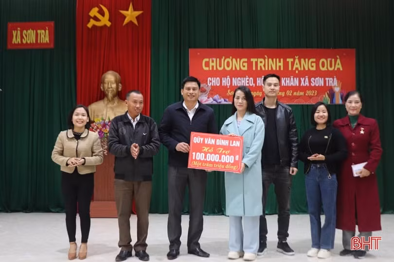 Hỗ trợ 100 triệu đồng cho người nghèo Hương Sơn