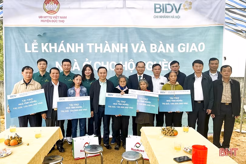 Khánh thành 5 nhà ở cho các hộ nghèo Đức Thọ