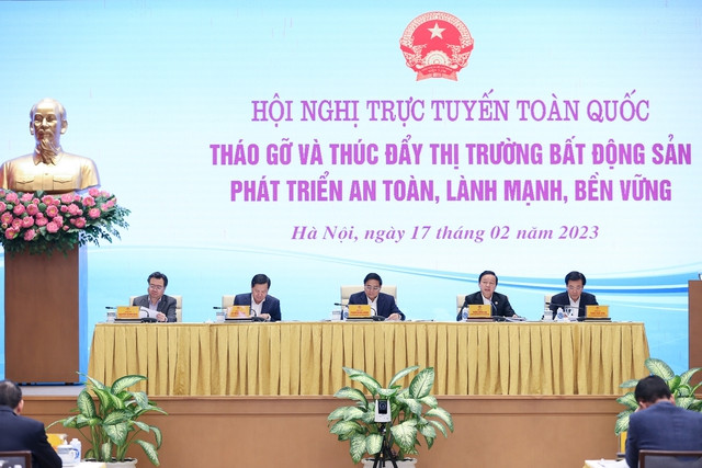 Thủ tướng: Giá cả bất động sản phải là động lực thúc đẩy sự phát triển, chứ không triệt tiêu sự phát triển - Ảnh 2. Thủ tướng: Giá cả bất động sản phải là động lực thúc đẩy sự phát triển