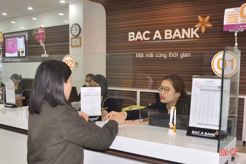 Các ngân hàng ở Hà Tĩnh đồng loạt giảm lãi suất huy động vốn