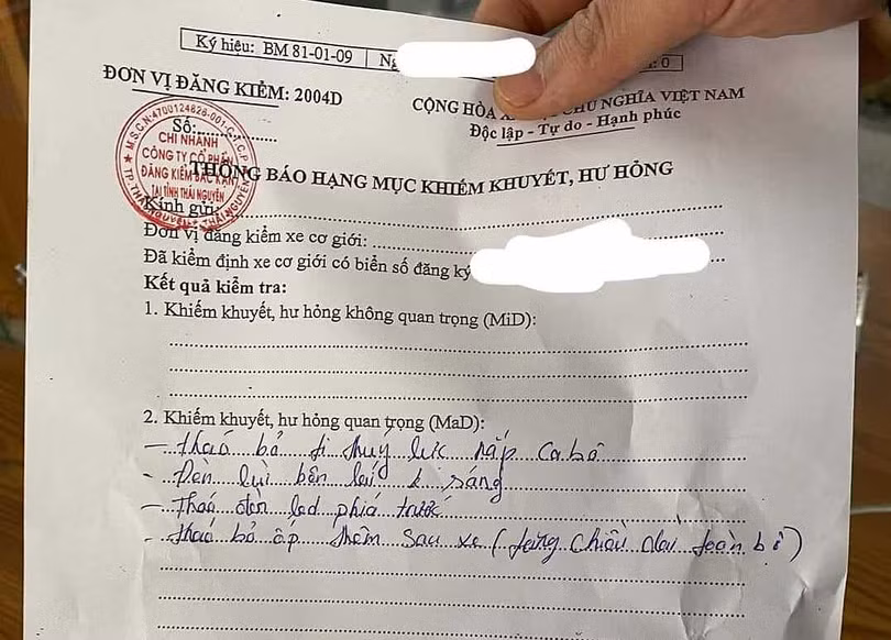Cục Đăng kiểm: Ôtô một đèn lùi không phải là lỗi