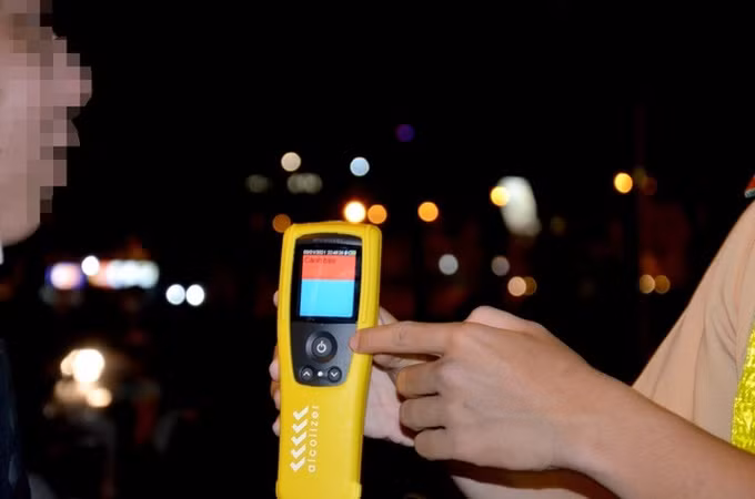 Dân nhậu “truyền tai” uống thuốc tránh thai khử nồng độ cồn: Bác sĩ nói gì?