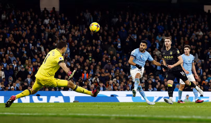 Man City chỉ còn kém Arsenal 3 điểm