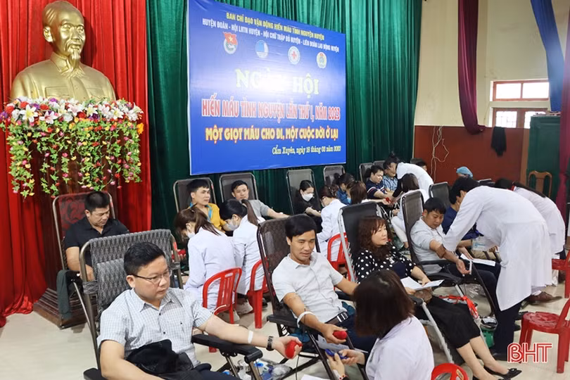 Cẩm Xuyên thu về 355 đơn vị máu trong ngày hội hiến máu tình nguyện