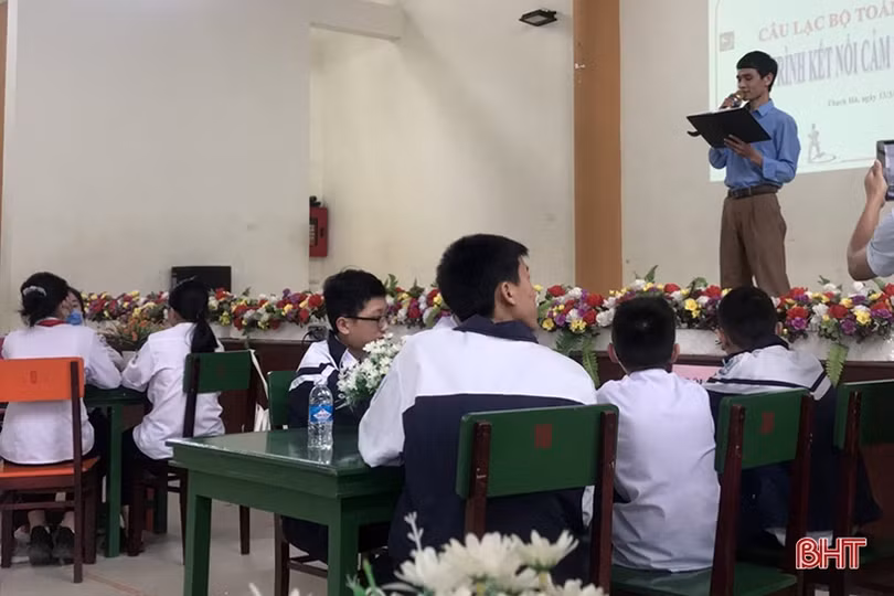 Vượt qua bạo bệnh, thầy giáo trường huyện tích cực truyền cảm hứng cho học trò