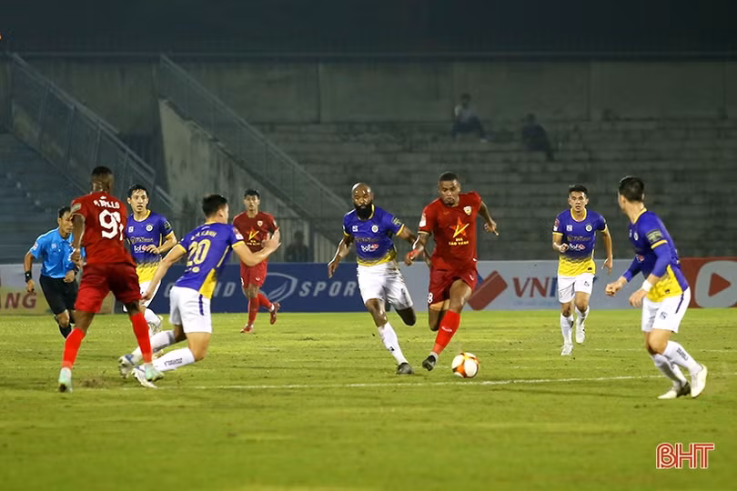 “Rượt đuổi” không thành, Hồng Lĩnh Hà Tĩnh trắng tay trước Hà Nội