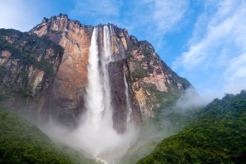 13 thác nước tự nhiên đẹp như tranh vẽ