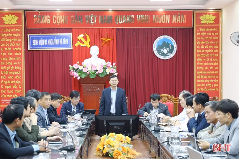 Bệnh viện Trung ương Huế tiếp tục hỗ trợ đào tạo nhân lực, chuyển giao kỹ thuật cho Hà Tĩnh