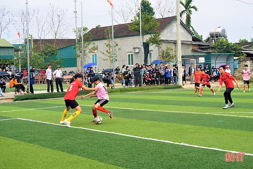 Học sinh Hương Khê sôi nổi tranh tài tại đại hội điền kinh thể thao cấp huyện