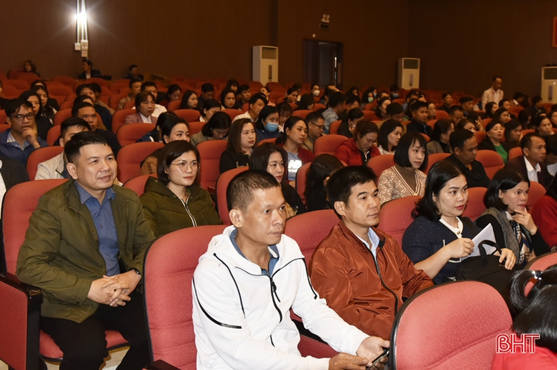 TX Hồng Lĩnh: Hơn 400 cán bộ, đảng viên học tập Nghị quyết Trung ương 6