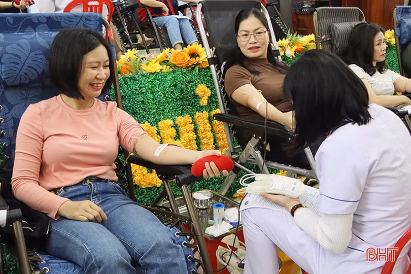 Cẩm Xuyên thu về 355 đơn vị máu trong ngày hội hiến máu tình nguyện