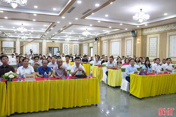 Nâng cao nghiệp vụ cho hướng dẫn viên du lịch