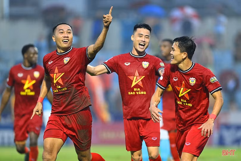 Hồng Lĩnh Hà Tĩnh có chiến thắng thứ 3 liên tiếp