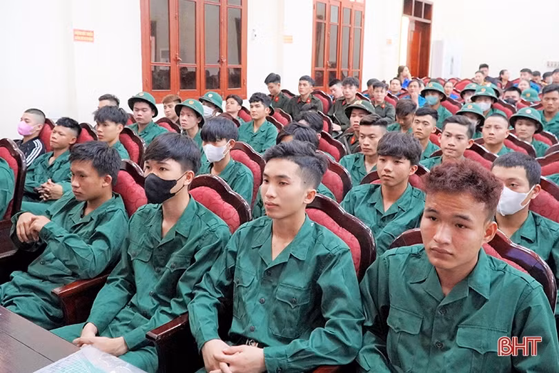 “Rèn thêm” bản lĩnh chính trị cho thanh niên trước lúc lên đường nhập ngũ