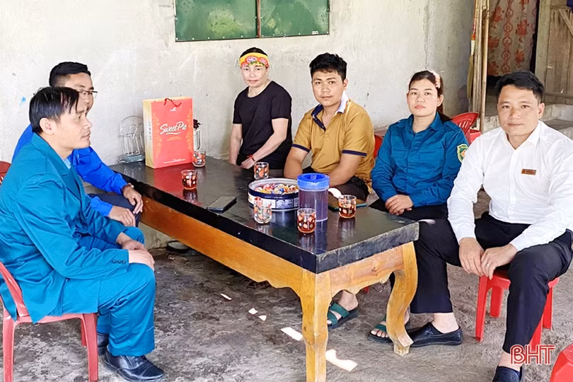 1.500 thanh niên Hà Tĩnh háo hức tòng quân