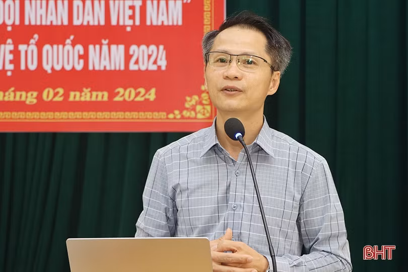 Gặp mặt, bồi dưỡng lý luận chính trị cho tân binh Hà Tĩnh