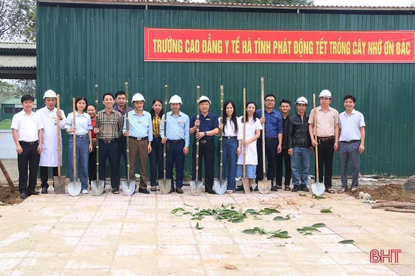 Trường Cao đẳng Y tế Hà Tĩnh phát động tết trồng cây