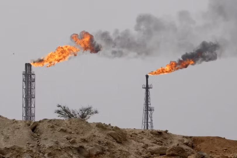 Tại sao giá dầu đi ngược xu hướng lịch sử khi Trung Đông bất ổn?