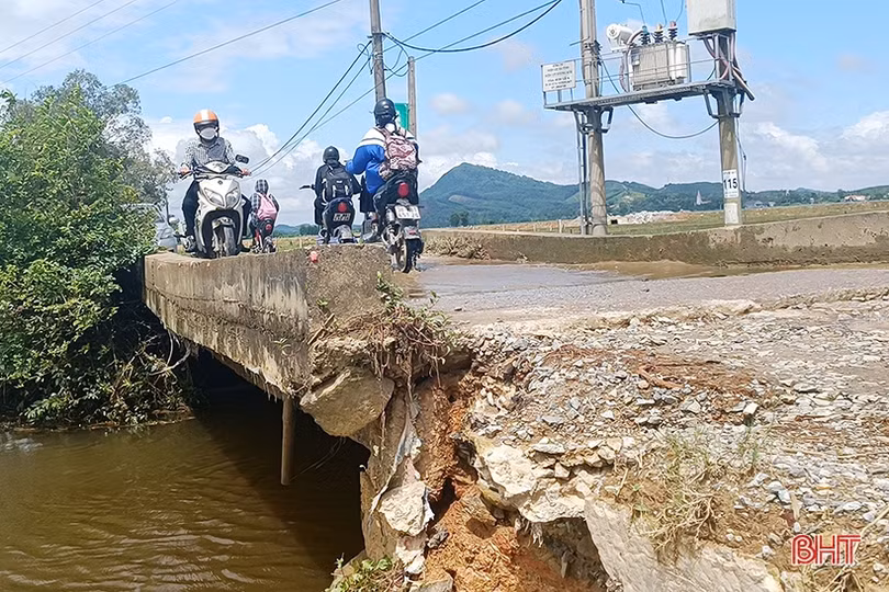 Cầu Bà Nậm ở Hương Sơn đã được thay mới