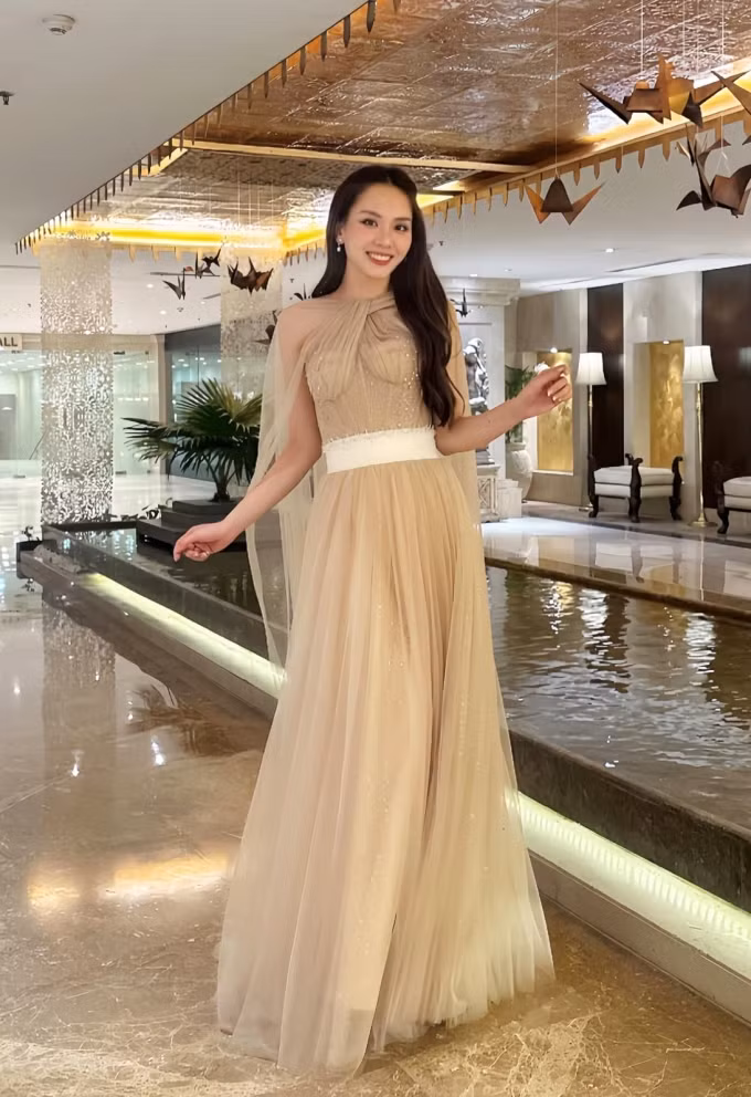 Phong cách thanh lịch của Mai Phương ở chặng đầu Miss World