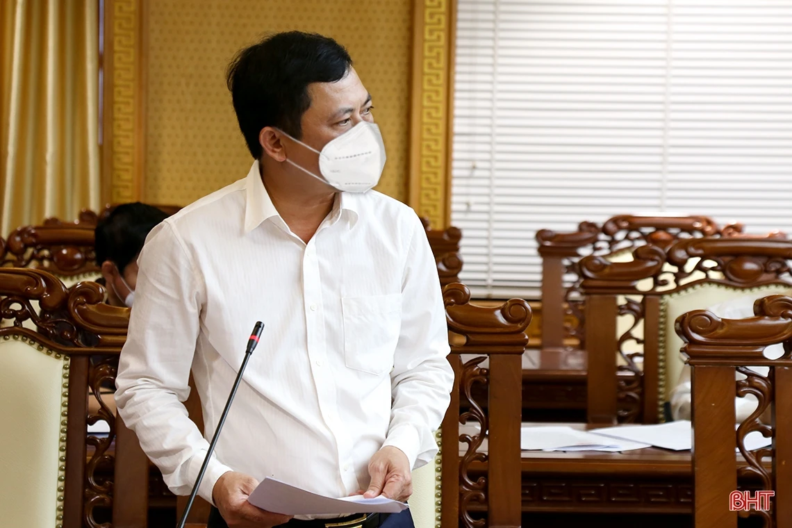 Nắm chắc tình hình, kịp thời tháo gỡ khó khăn cho cơ sở trong công tác phòng chống dịch COVID-19