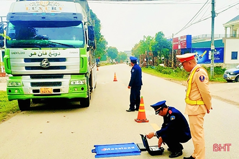Kiểm tra việc chấp hành an toàn giao thông trên đường ven biển Hà Tĩnh ảnh 4 Kiểm tra việc chấp hành an toàn giao thông trên đường ven biển Hà Tĩnh